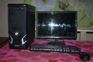 Gigabyte GA-H110MSTX-HD3-ZK 8GB Intel Core I3 SSD 256GB