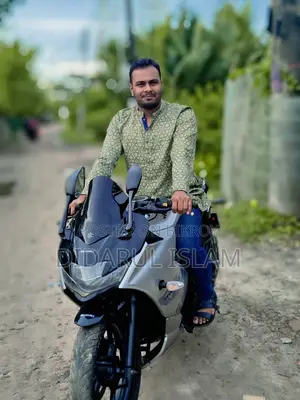 সুজুকি জিক্সার এসএফ ২০২৩ সিলভার