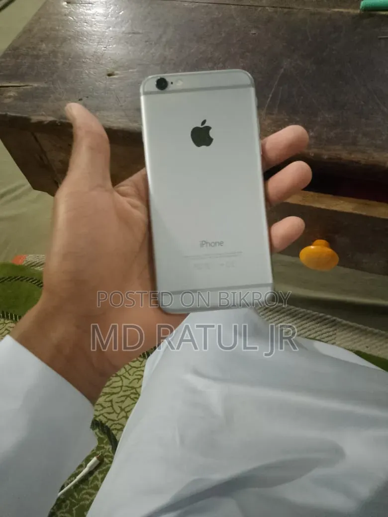 Apple iPhone 6s 32 GB White