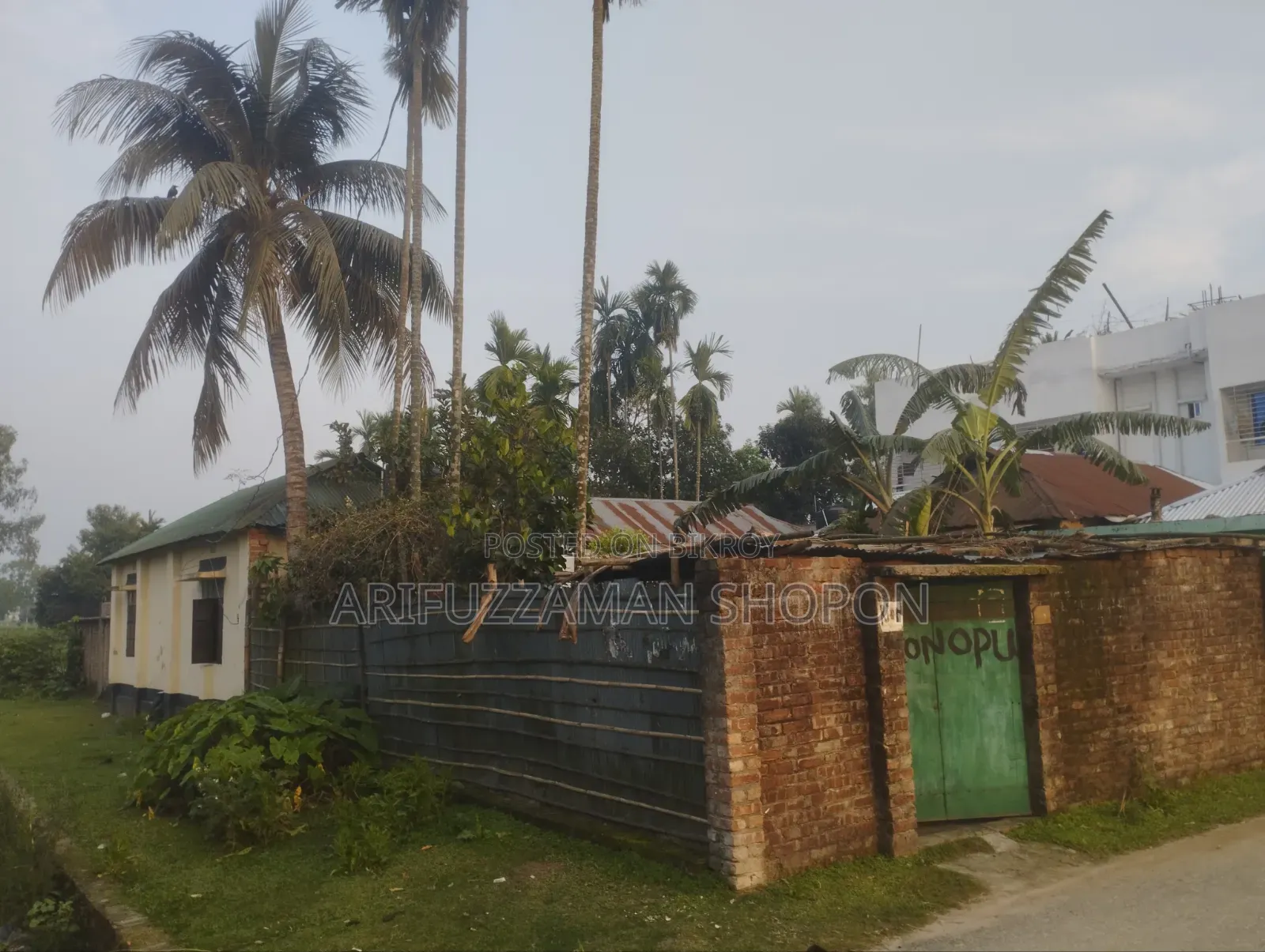 বা‌ড়ি সহ জ‌মি বিক্রয় হবে