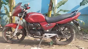 Runner Bullet 100 2018 Red
