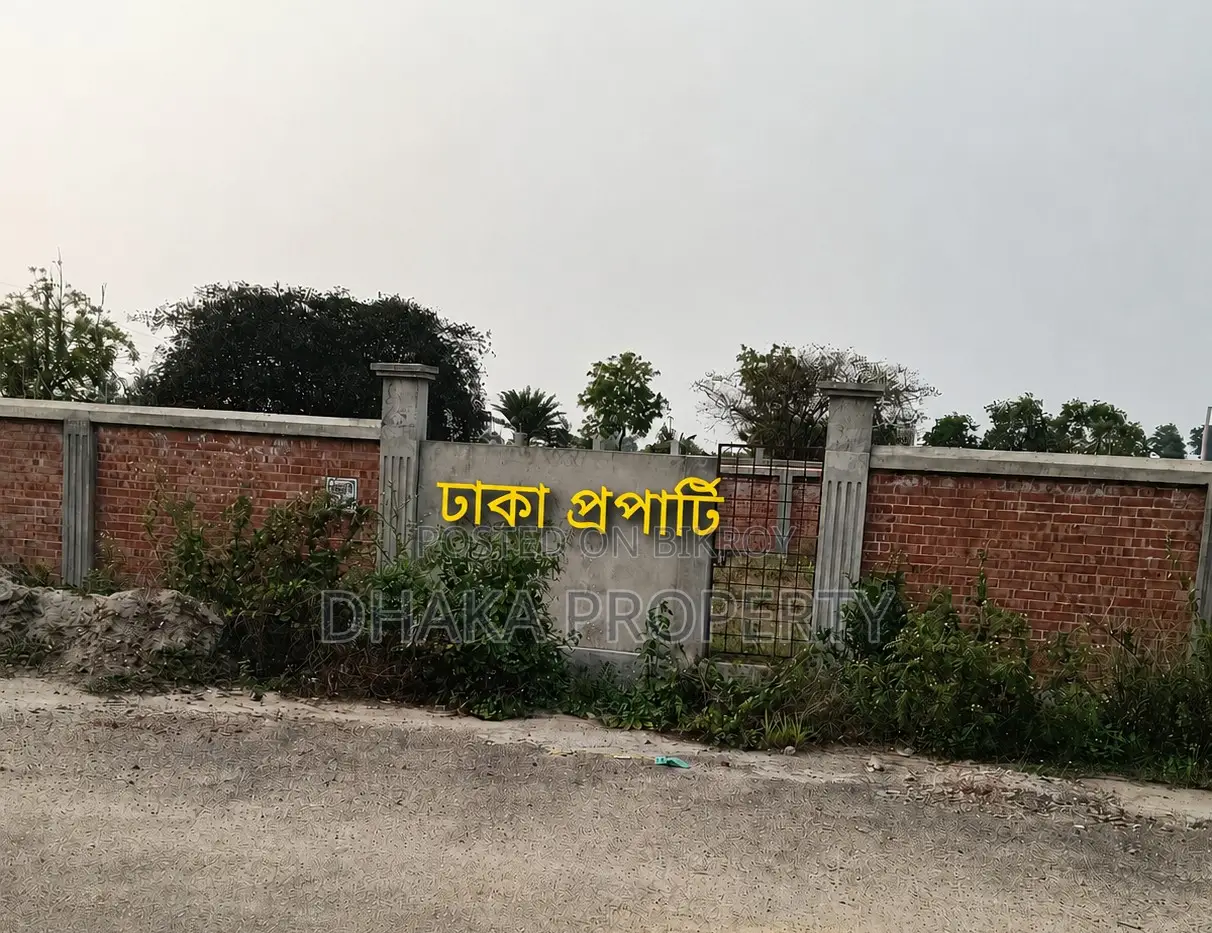 60 ft 3 Katha South-Facing Sector-15/B