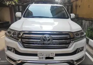 Toyota Land Cruiser 4.5 V8 VXR 2015 White