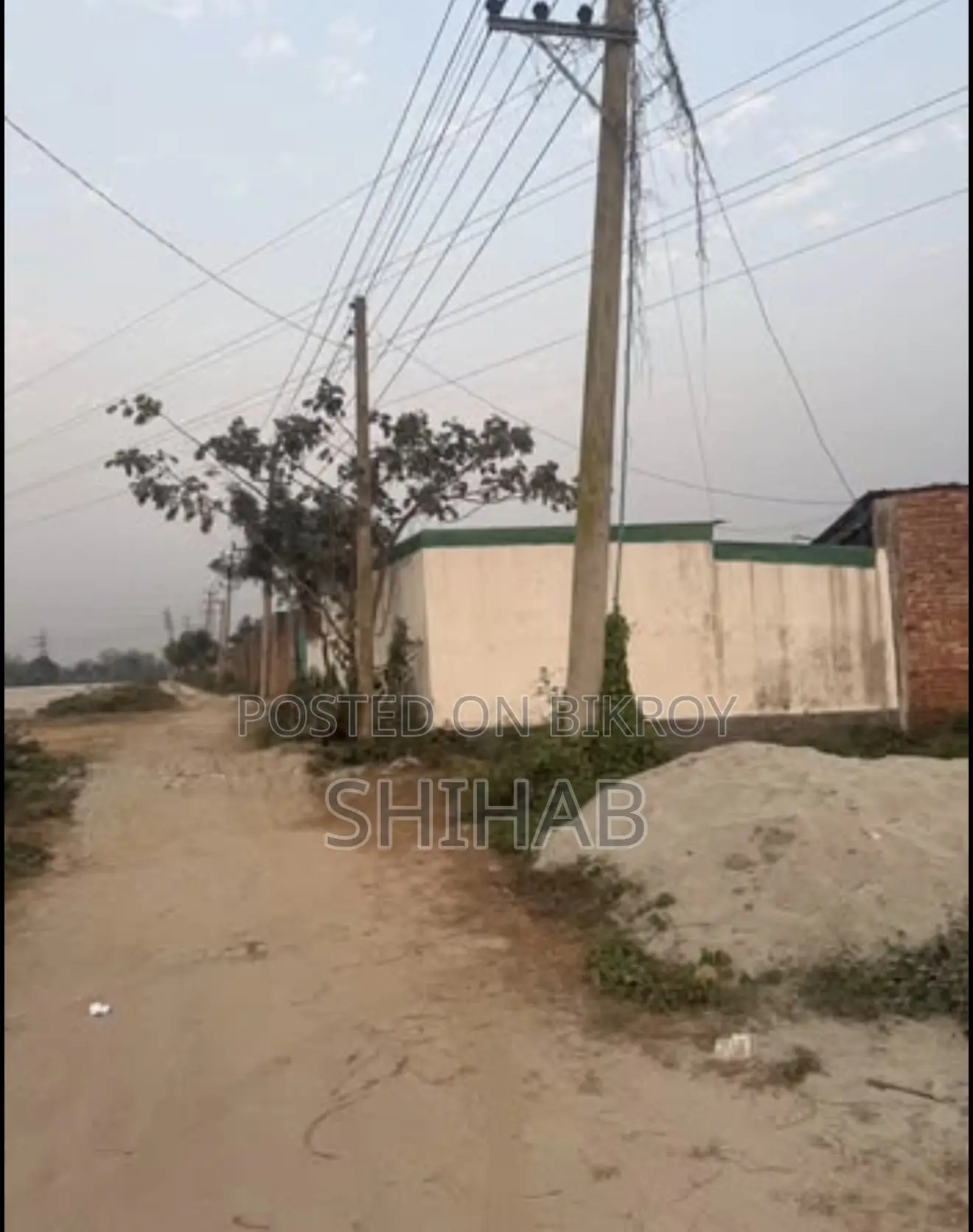 73 Decimal Boundary-Walled Land for Rent!