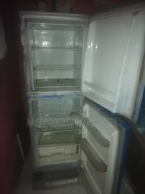 একটি ফ্রিজ বিক্রি করা হবে