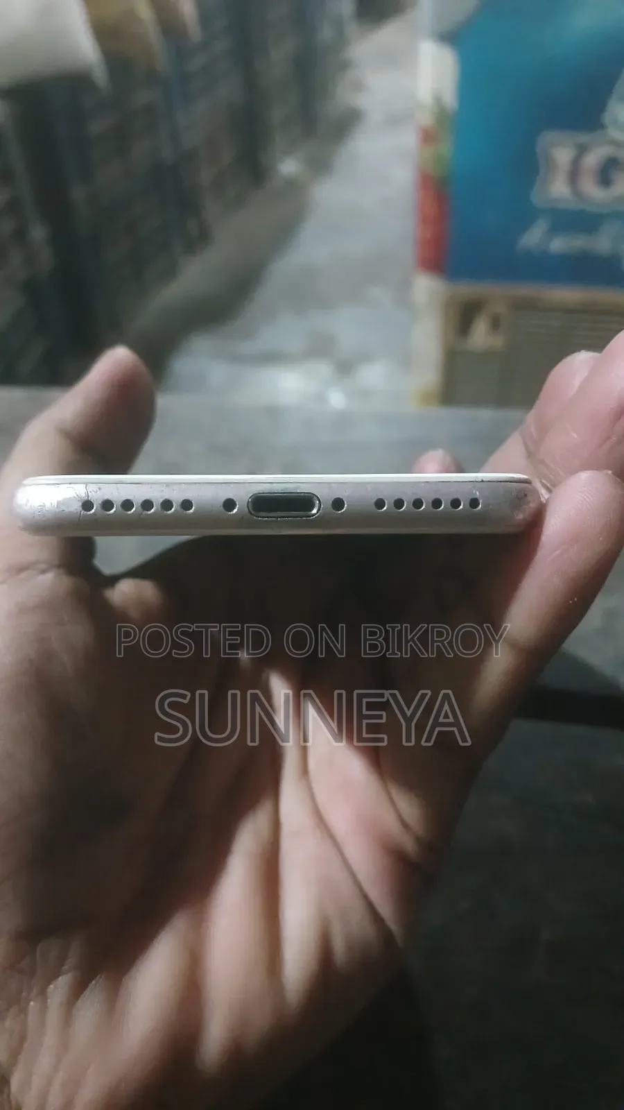 New Apple iPhone 7 128 GB Silver