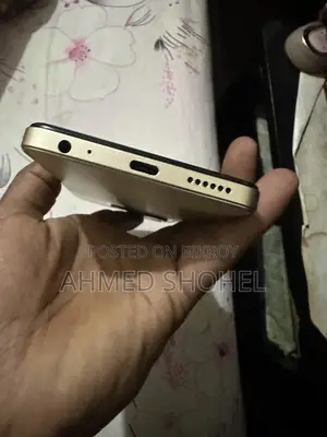 Tecno Spark 20C 128 GB Yellow