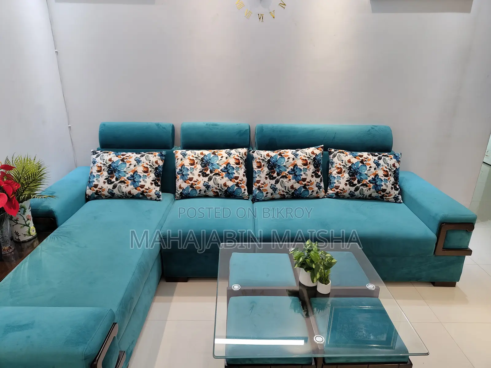 Sofa Set With Divan, Cushions, and Tea Table