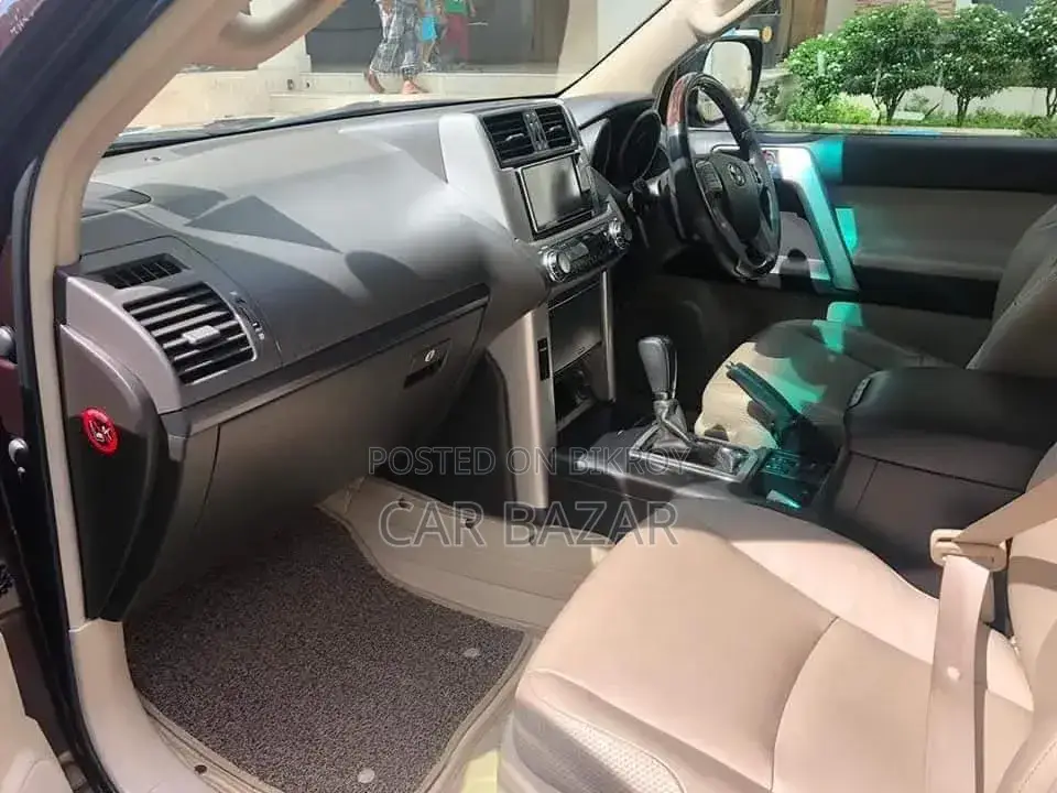 Toyota Land Cruiser Prado 2.7 I 2011 Maroon