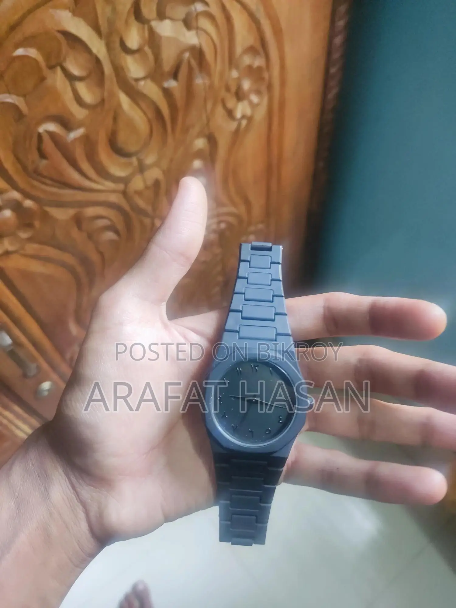 Arabic Aura Watch (Black)