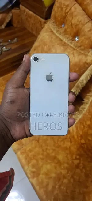 Apple iPhone 8 64 GB Silver