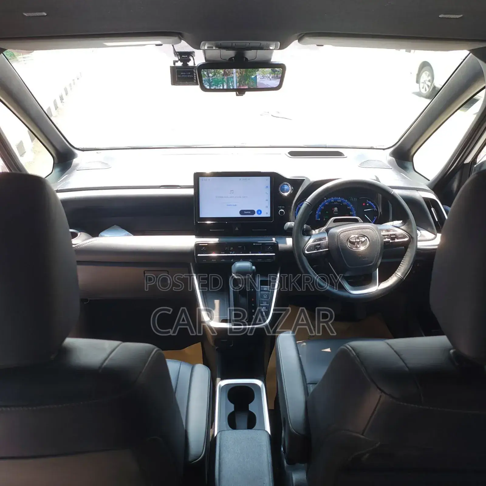Toyota Noah 2022 Pearl