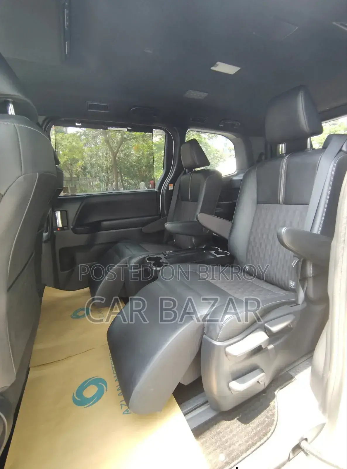 Toyota Noah 2022 Pearl
