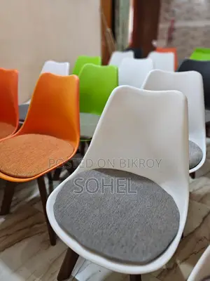 Tulip Chair - Grid Brand