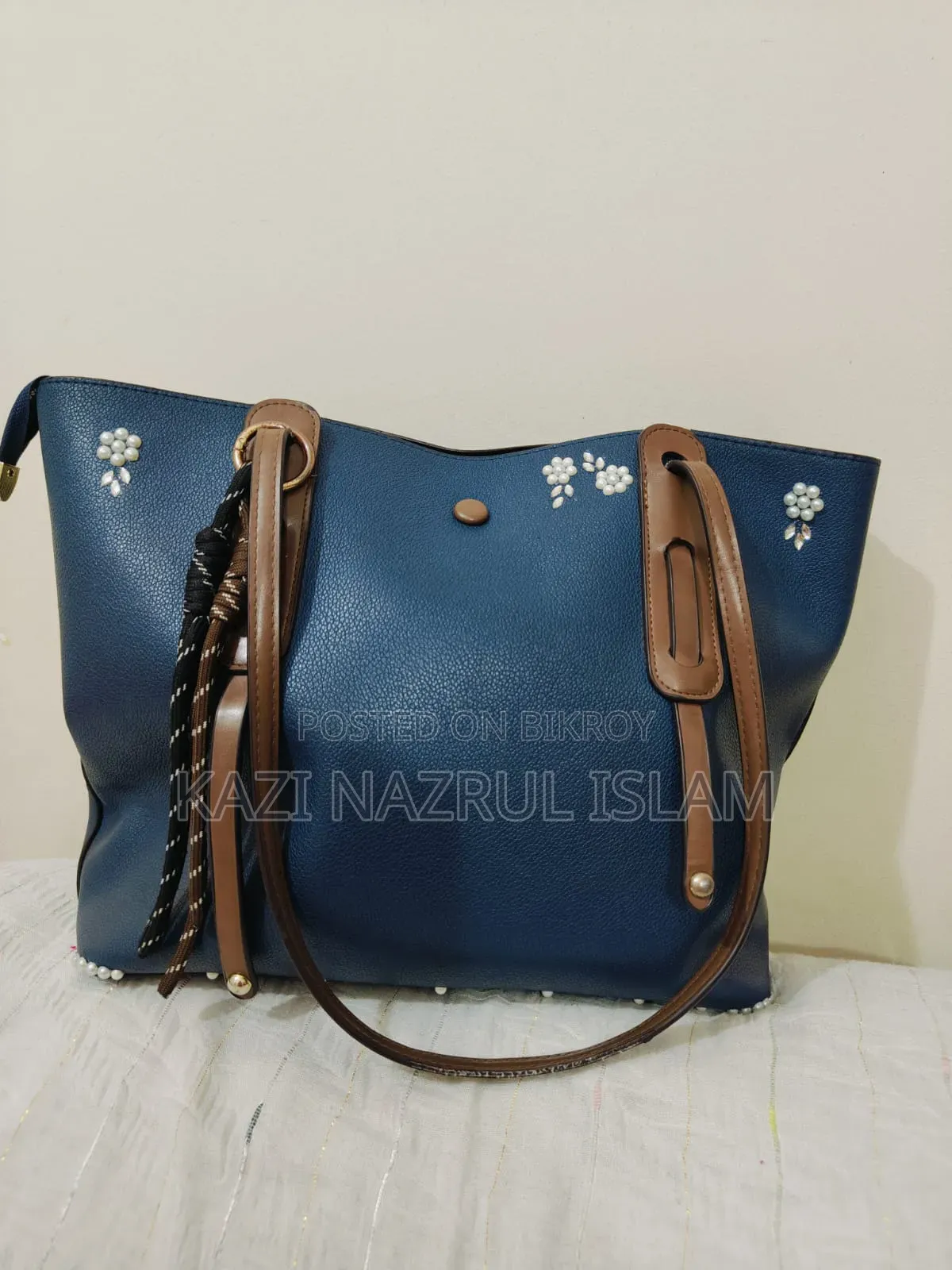 Ladies Hand Bag