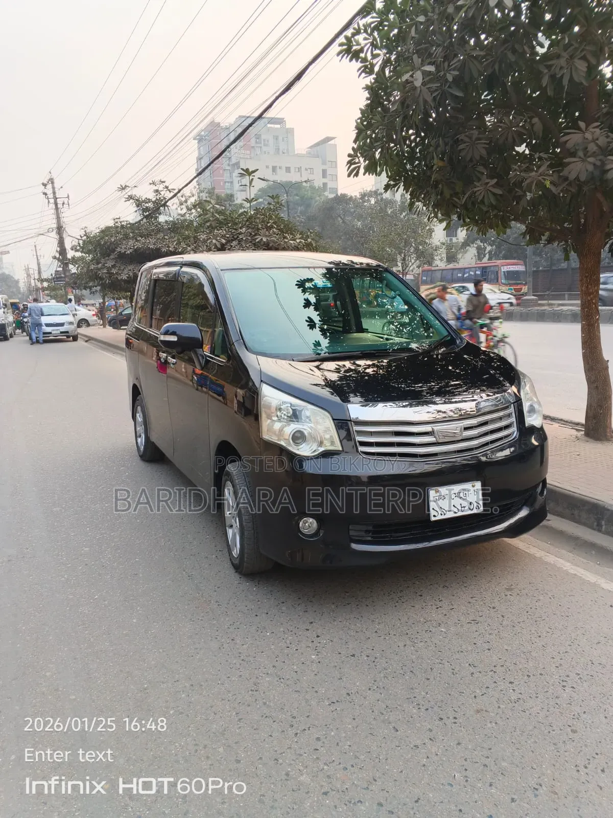 Toyota Noah 2.0 143hp YY FWD (5 Seater) 2012 Black