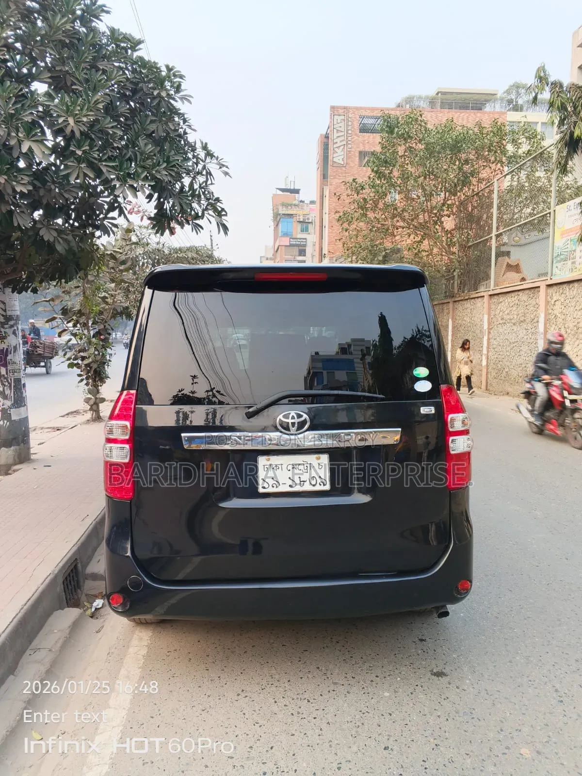 Toyota Noah 2.0 143hp YY FWD (5 Seater) 2012 Black