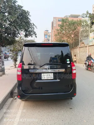 Toyota Noah 2.0 143hp YY FWD (5 Seater) 2012 Black