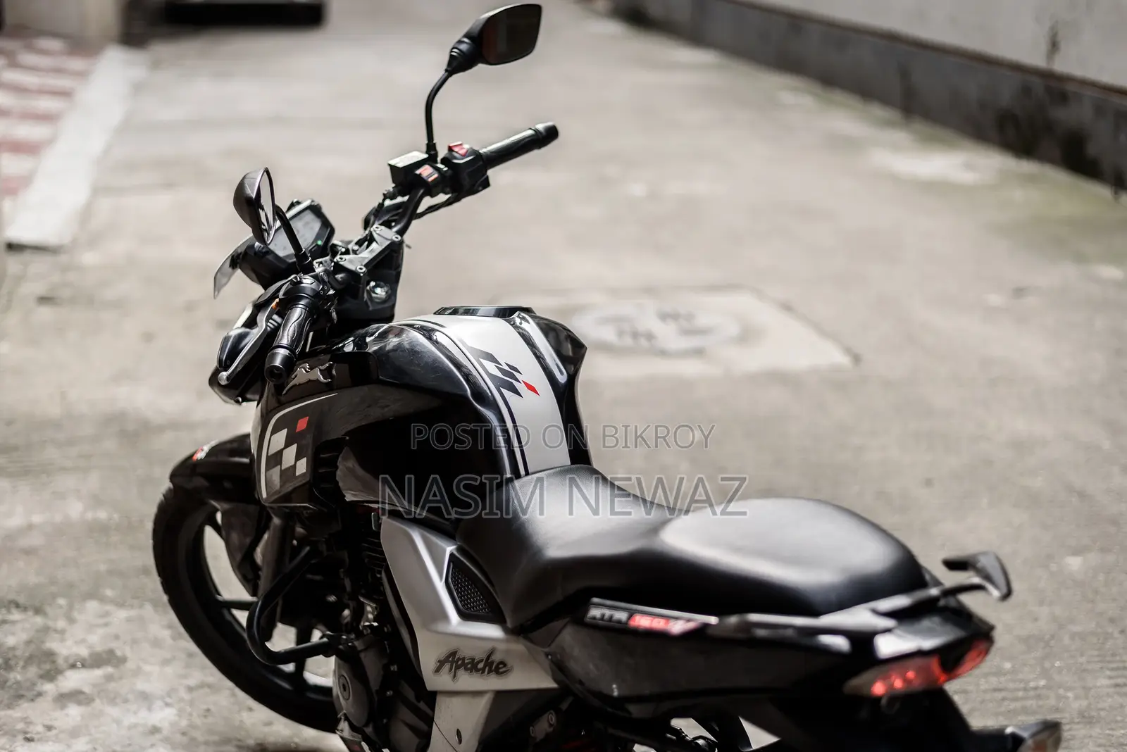 TVS Apache 160 4V 2021 Black