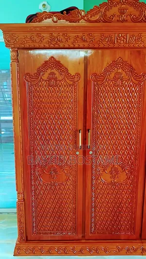 মেহেগুনি কাঠের আলমারি