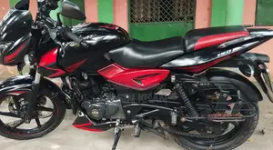 বাজাজ পালসার ১৫০ ২০১৮ ব্ল্যাক
