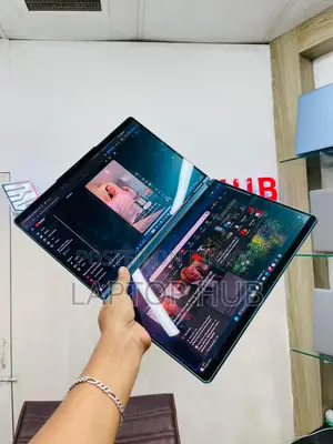 Laptop Lenovo Yoga Book 9i 16GB Intel Core I7 SSD 512GB