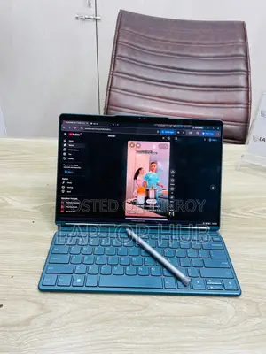 Laptop Lenovo Yoga Book 9i 16GB Intel Core I7 SSD 512GB
