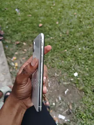 Apple iPhone X 256 GB White