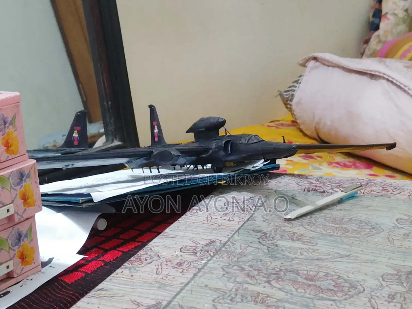 Large U-2R Dragon Lady Scale Model Plane