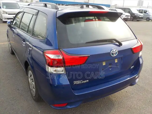 Toyota Corolla Fielder 2021 Blue