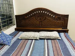 সুপার কিং সাইজের খাট — ৬ ফুট × ৭ ফুট