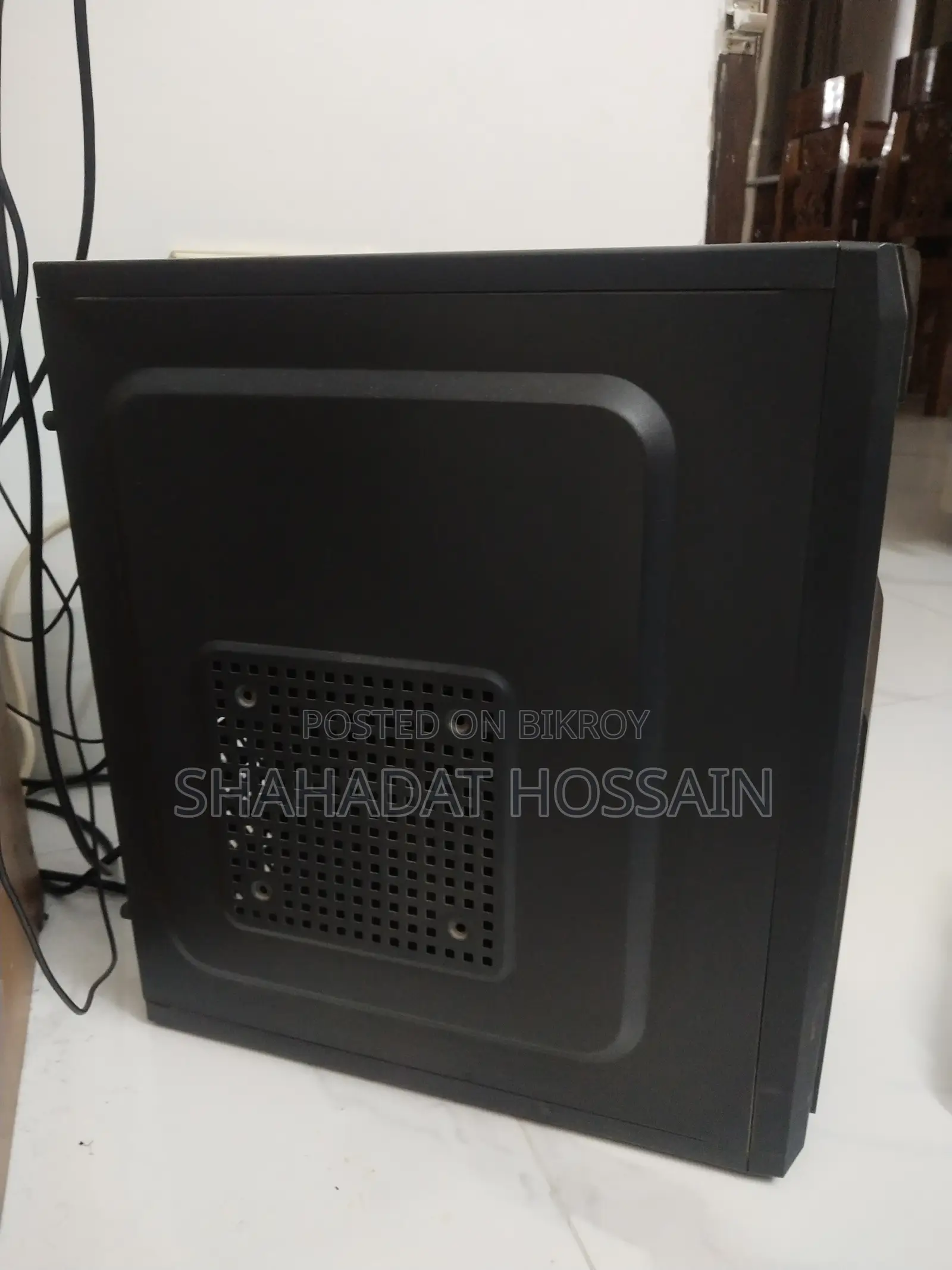 Desktop Computer MSI AG270 2PE 4GB Intel Core I5 SSD 128GB