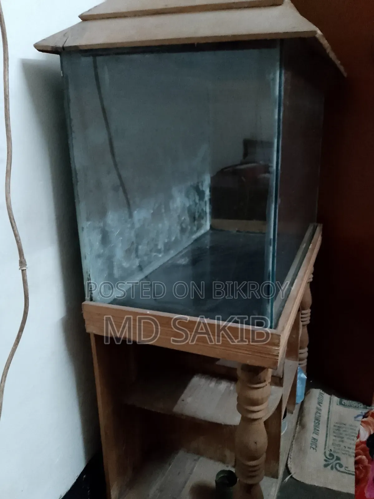 স্ট্যান্ড অ্যাকোয়ারিয়াম