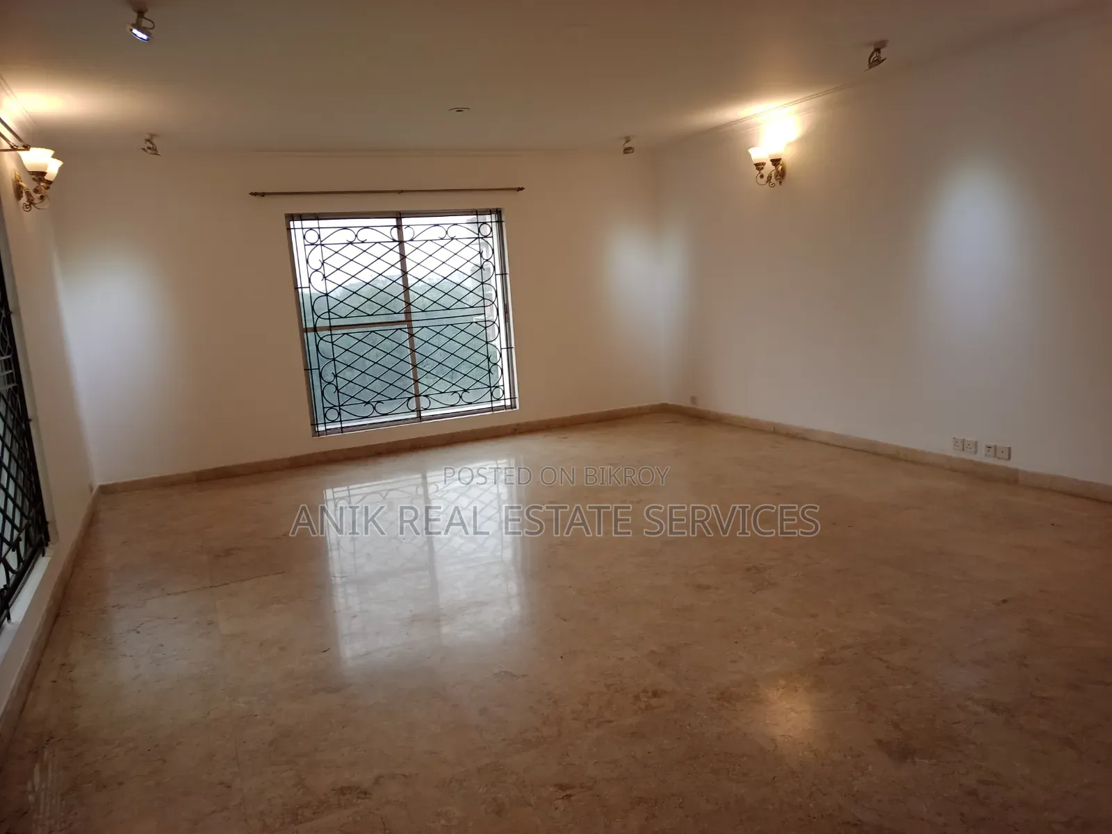 4-bedroom Apartment in Anik Real Estate, Gulshan for Sale