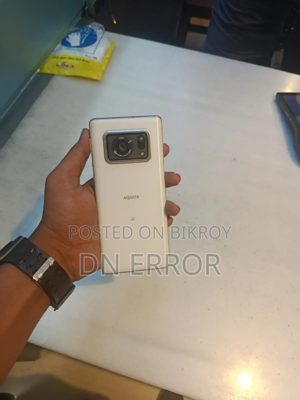 Sharp Aquos R6 128 GB White