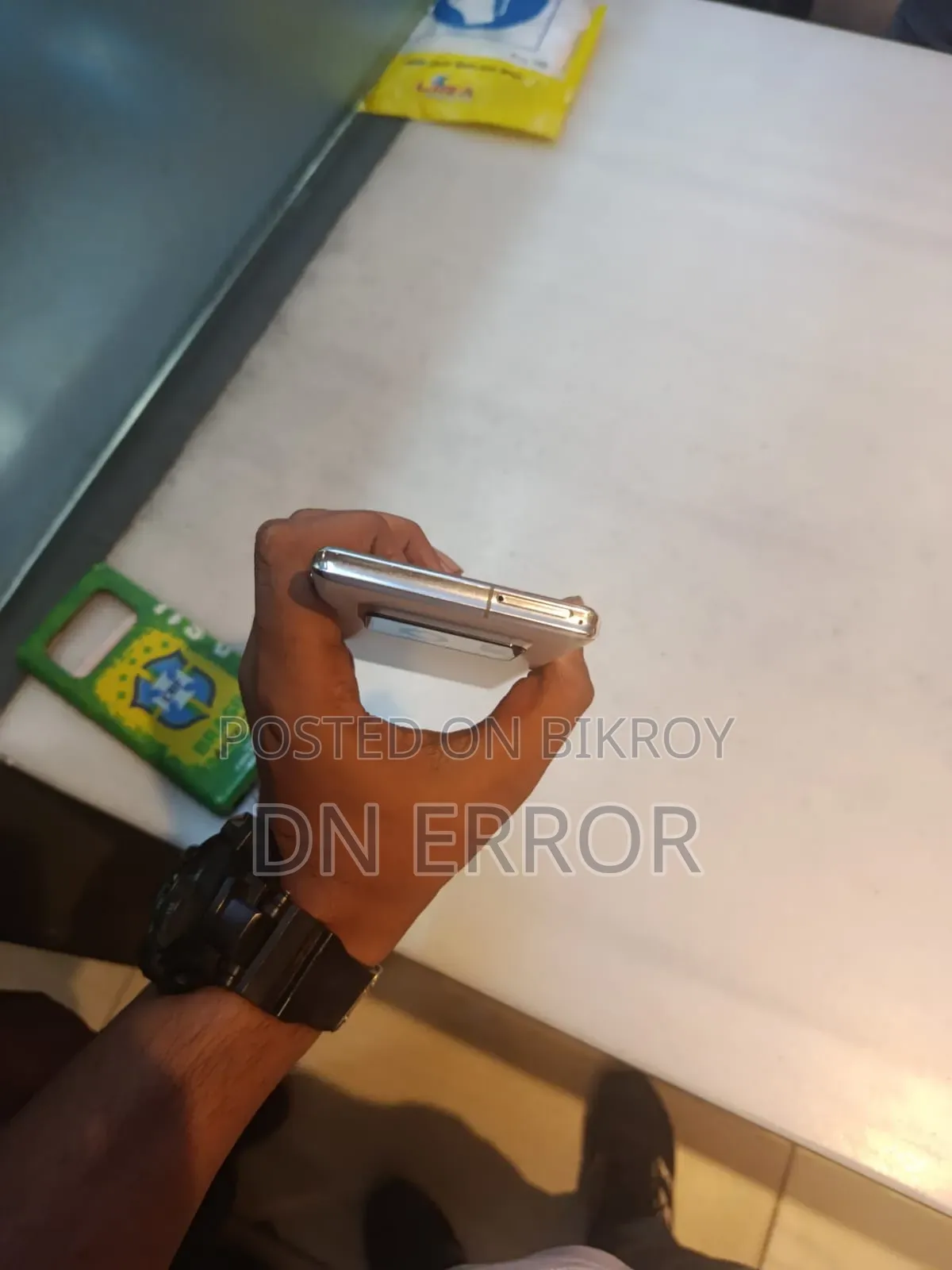Sharp Aquos R6 128 GB White