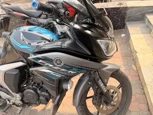 Yamaha 2020 Black