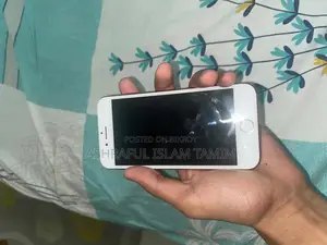 অ্যাপল আইফোন ৭ ১২৮ জিবি রেড