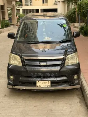 Toyota Noah 2004 Black