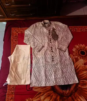 সিল্কের শেরওয়ানি ও পায়জামা