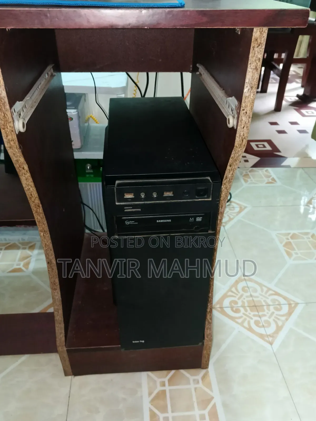 Desktop Computer 4GB Intel Core i5 SSD 128GB