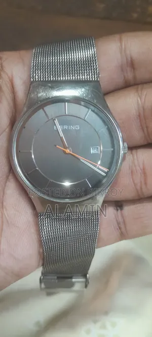 স্টাইলিশ সেকেন্ড হ্যান্ড ঘড়ি বিক্রয় হবে