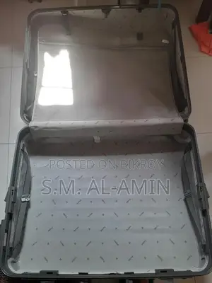 স্যুটকেস ব্যাগ