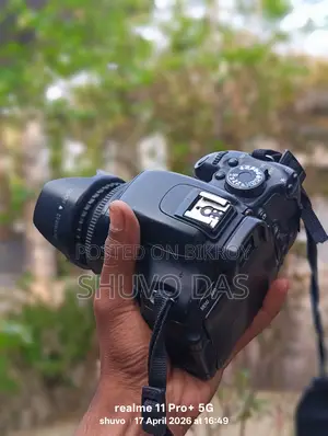 DSLR Camera