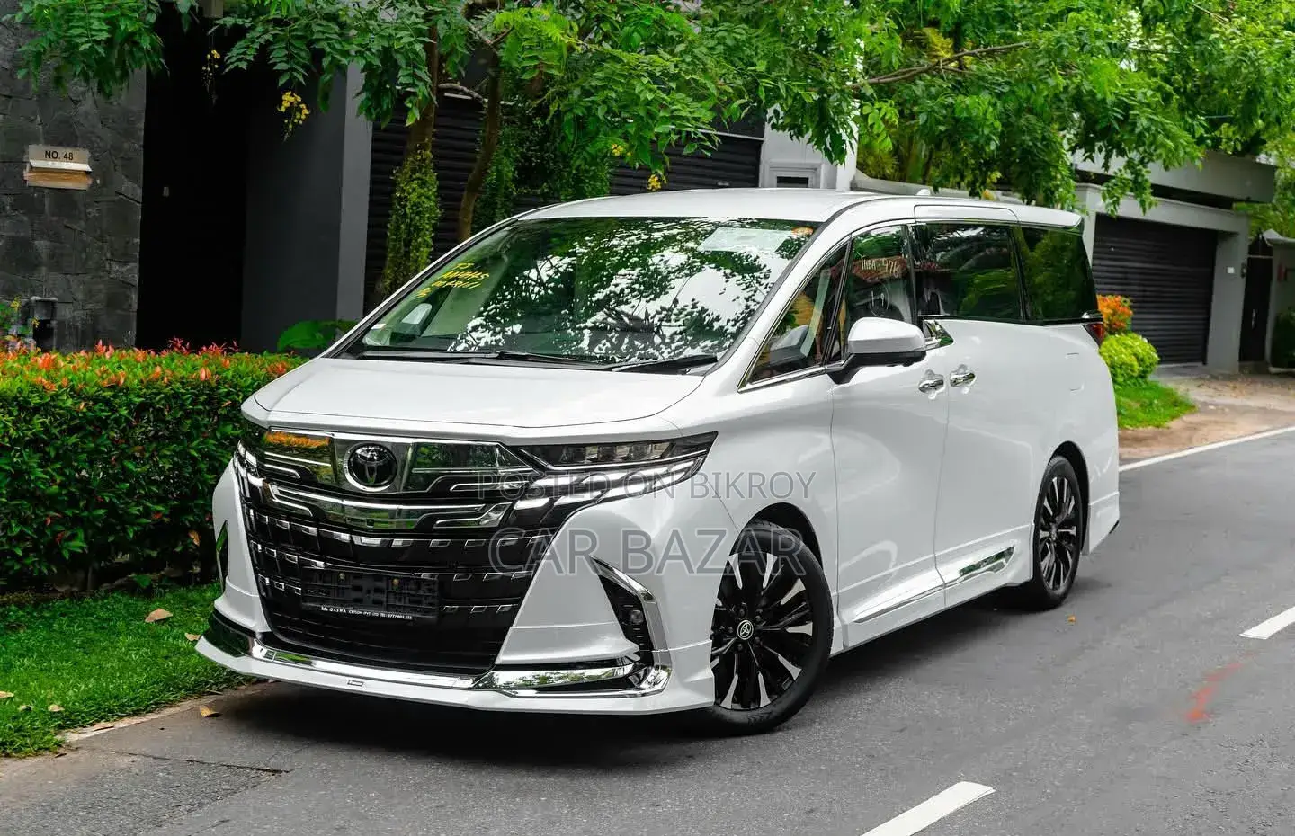 Toyota Alphard 2.5 Hybrid AWD 2023 Pearl