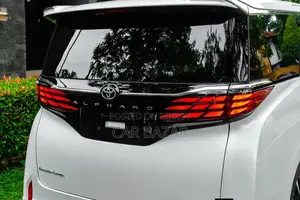 Toyota Alphard 2.5 Hybrid AWD 2023 Pearl