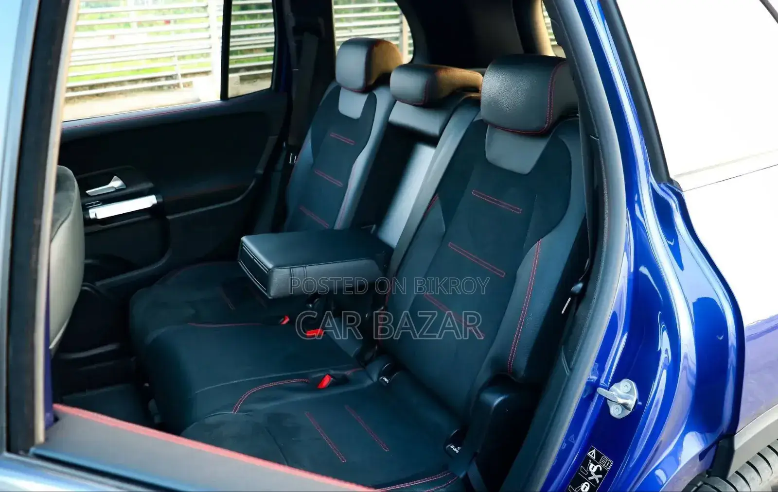 Mercedes-Benz GLB-Class GLB 200 4MATIC 2023 Blue