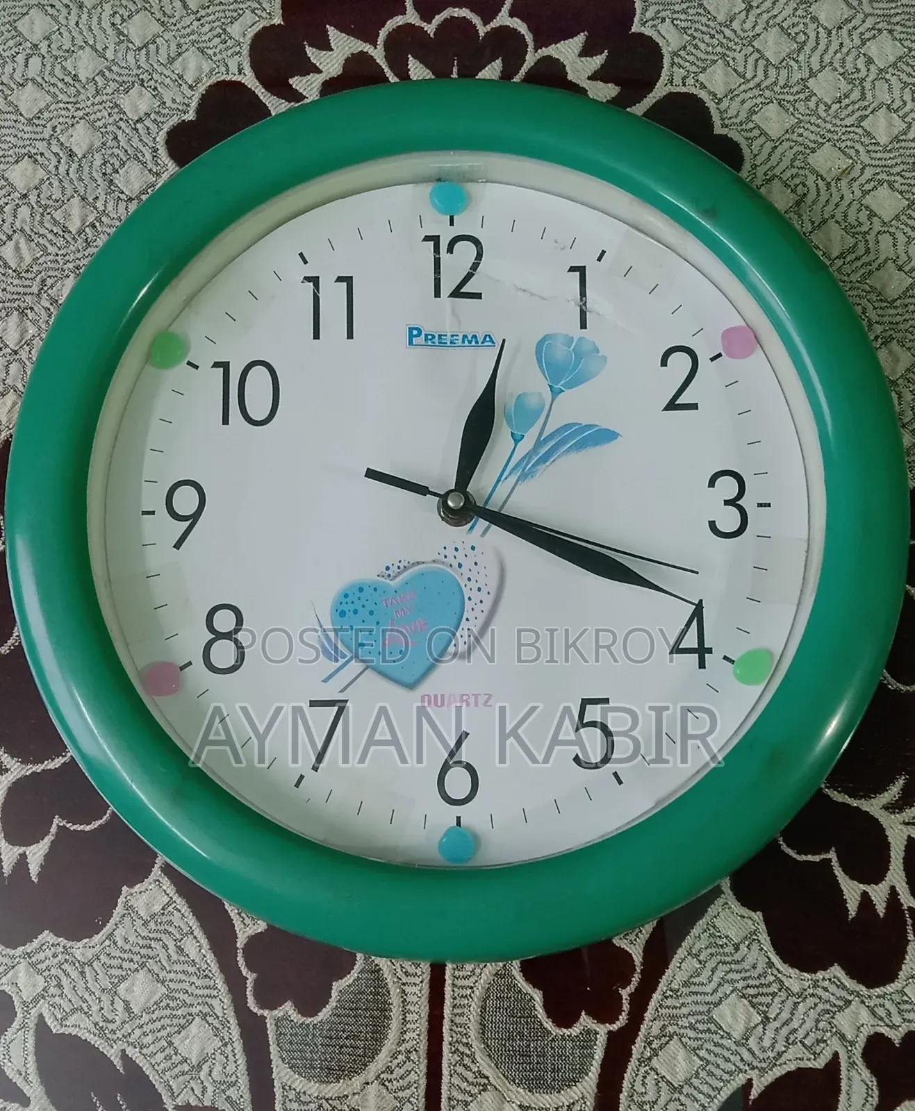 Wall Clock With Magic Light