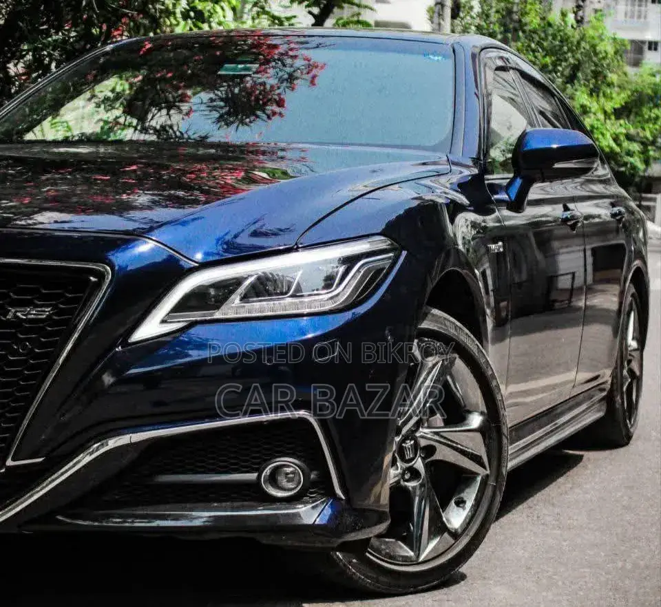 Toyota Crown 2018 ব্লু