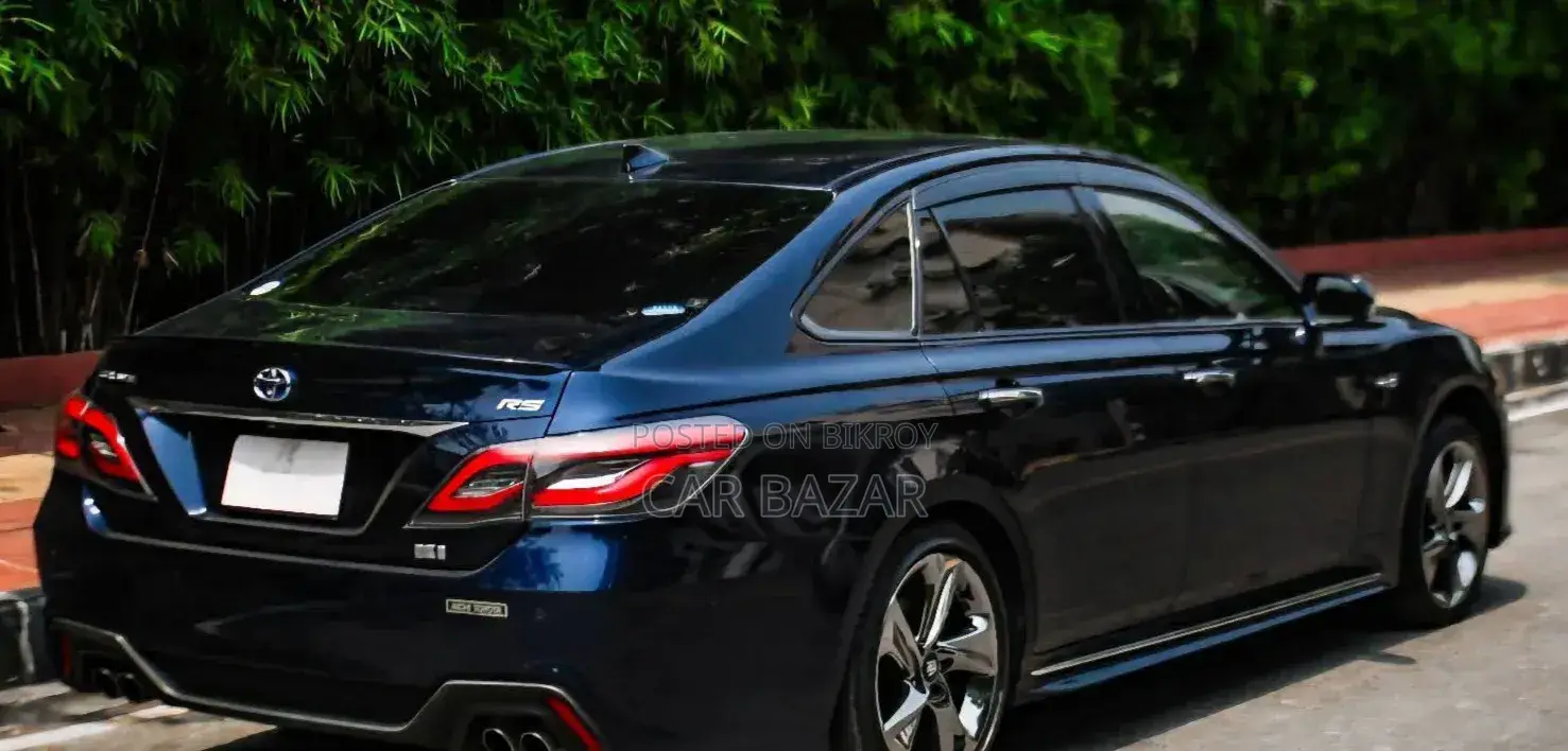 Toyota Crown 2018 ব্লু